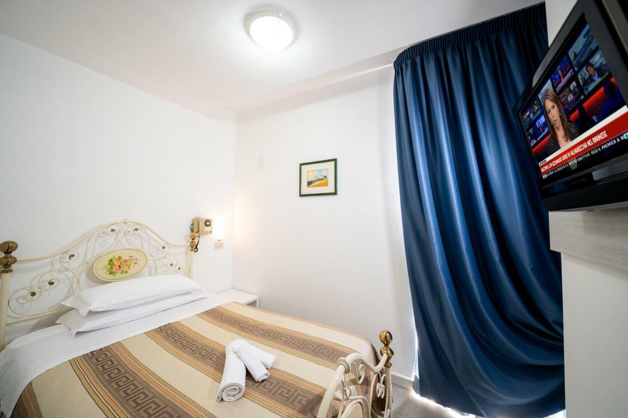 Hotel Florida Silvi Marina Esterno foto